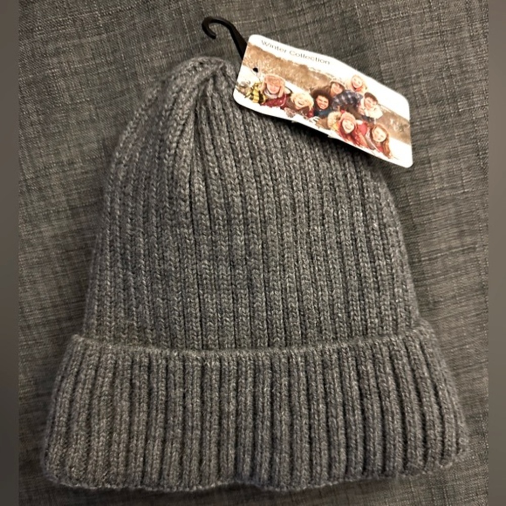 Gray Cable Knit Faux Fur Lined Beanie